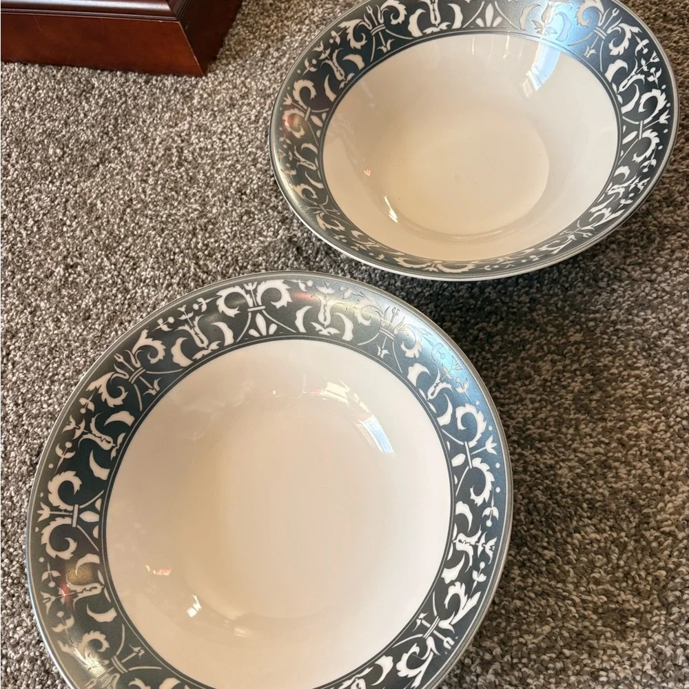 Z Gallerie Gray and Cream Patterned Dinner Bowls
